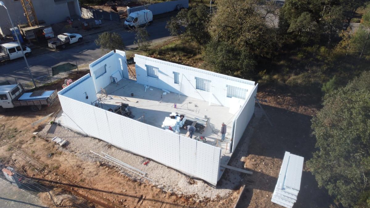 Casa Simples, Moderna e Acessível  Concroc