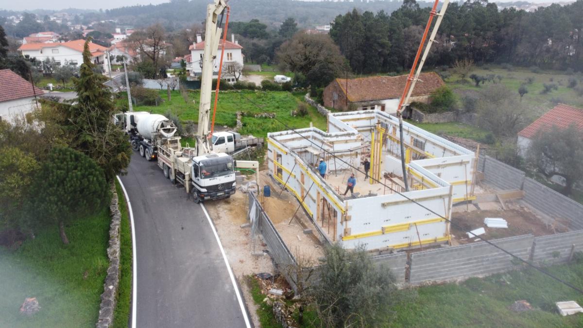 Conforto e Eficiência numa Casa para Toda a Família  Concroc